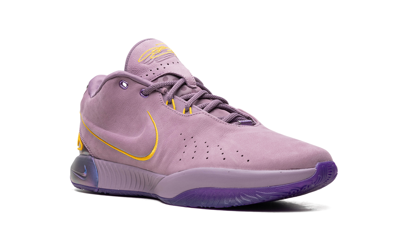 LeBron 21 "Purple Rain"