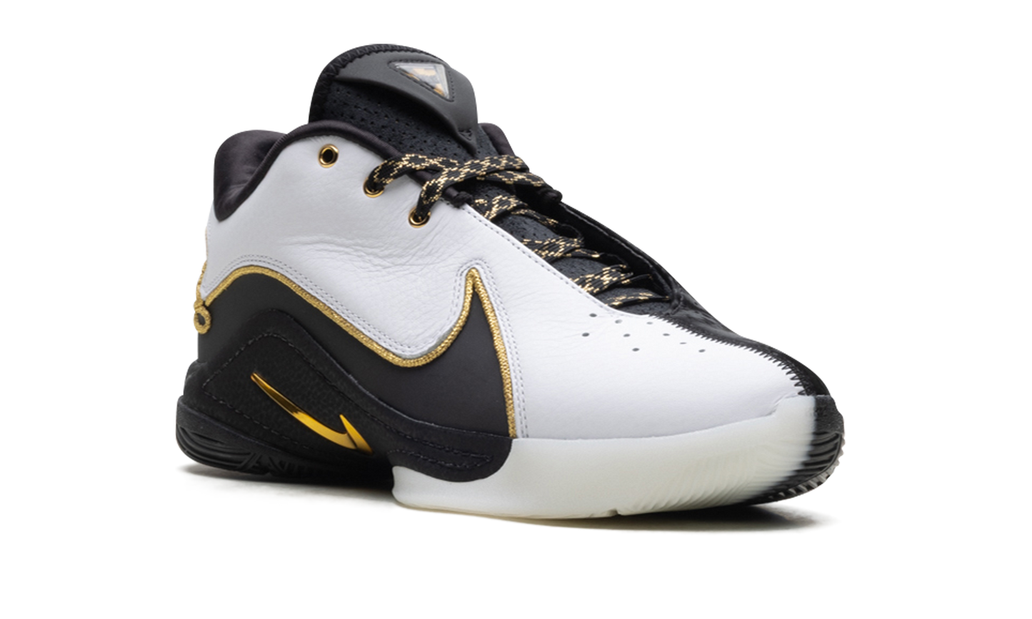 LeBron 22 "Mogul"