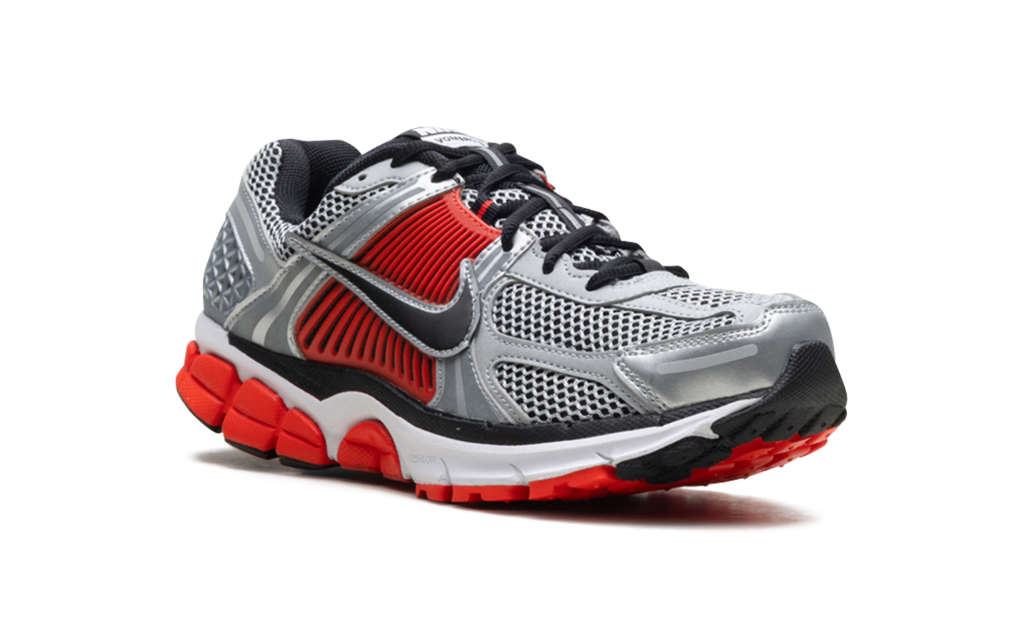 Zoom Vomero 5 "metallic silver black"