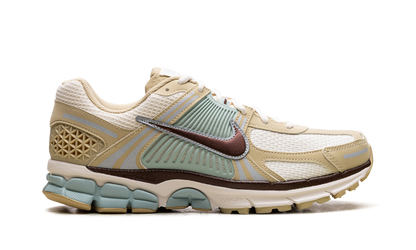 Air Zoom Vomero 5 "Team Gold Seafoam"