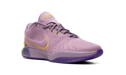 LeBron 21 "Purple Rain"