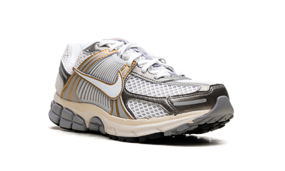Zoom Vomero 5 "Platinum Tint Metallic Gold"