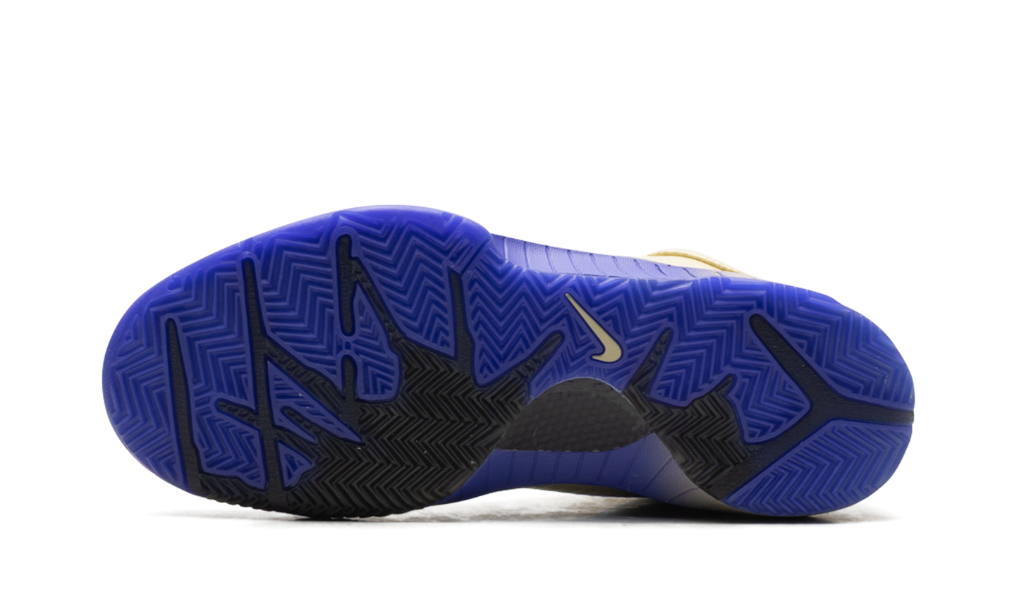 Kobe 4 Protro "FC Barcelona - Team Gold"