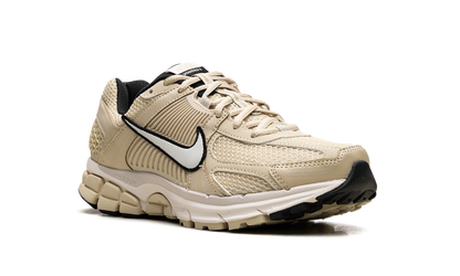 Air Zoom Vomero 5 WMNS "Team Gold"