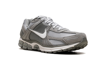 Zoom Vomero 5 "Dark Stucco"