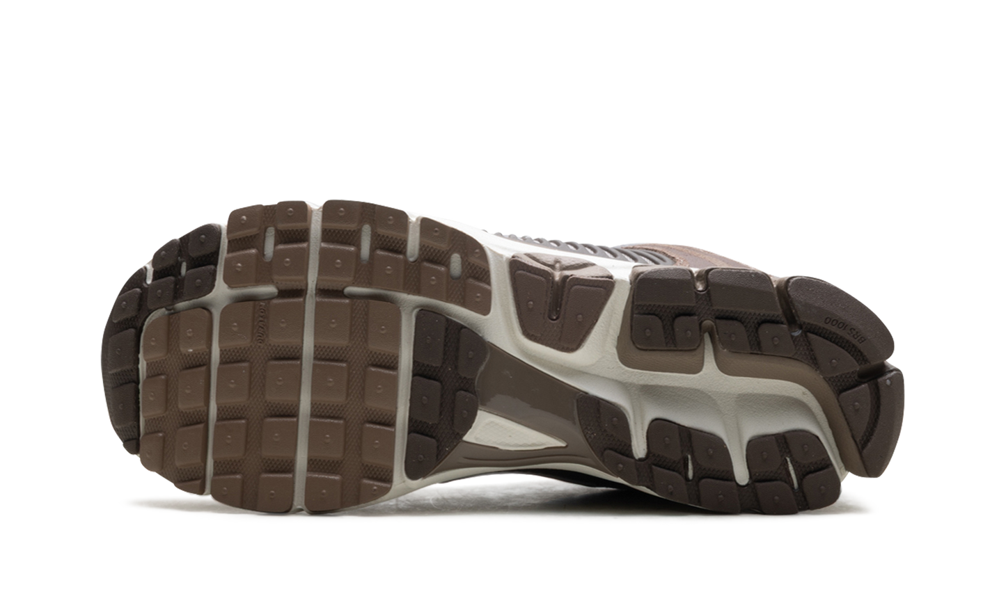 Zoom Vomero 5 "Mink Brown"
