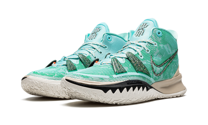 Kyrie 7 "Copa"
