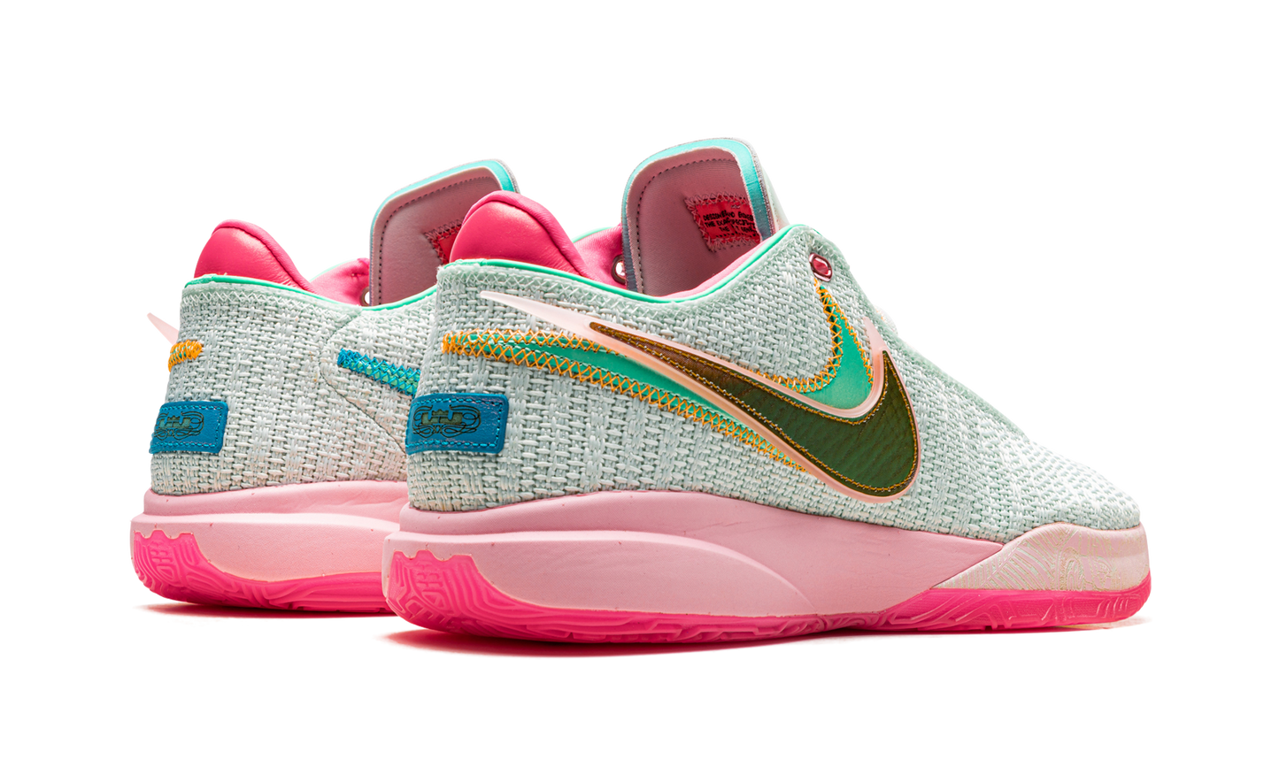 LeBron 20 "Time Machine"