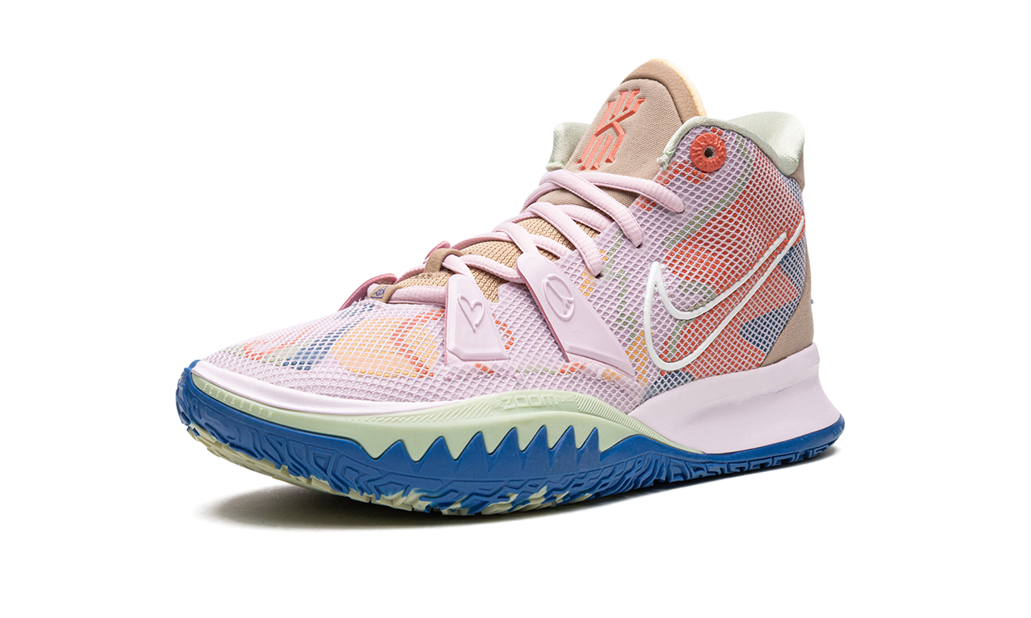 Kyrie 7