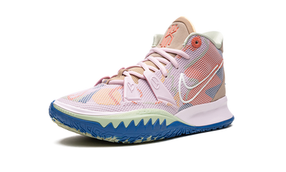 Kyrie 7