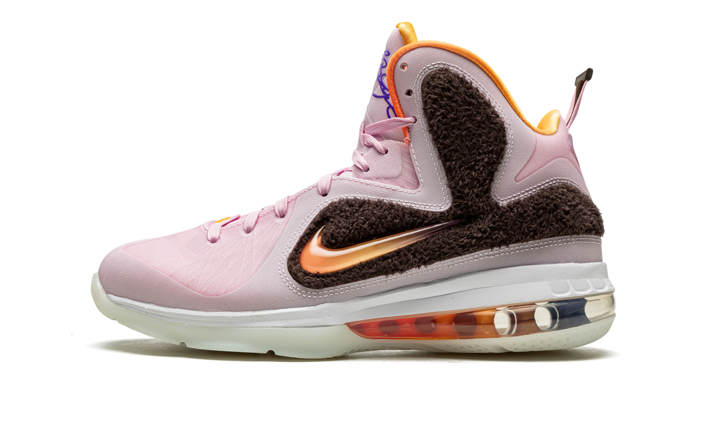 LeBron 9 "King of LA (2022)"