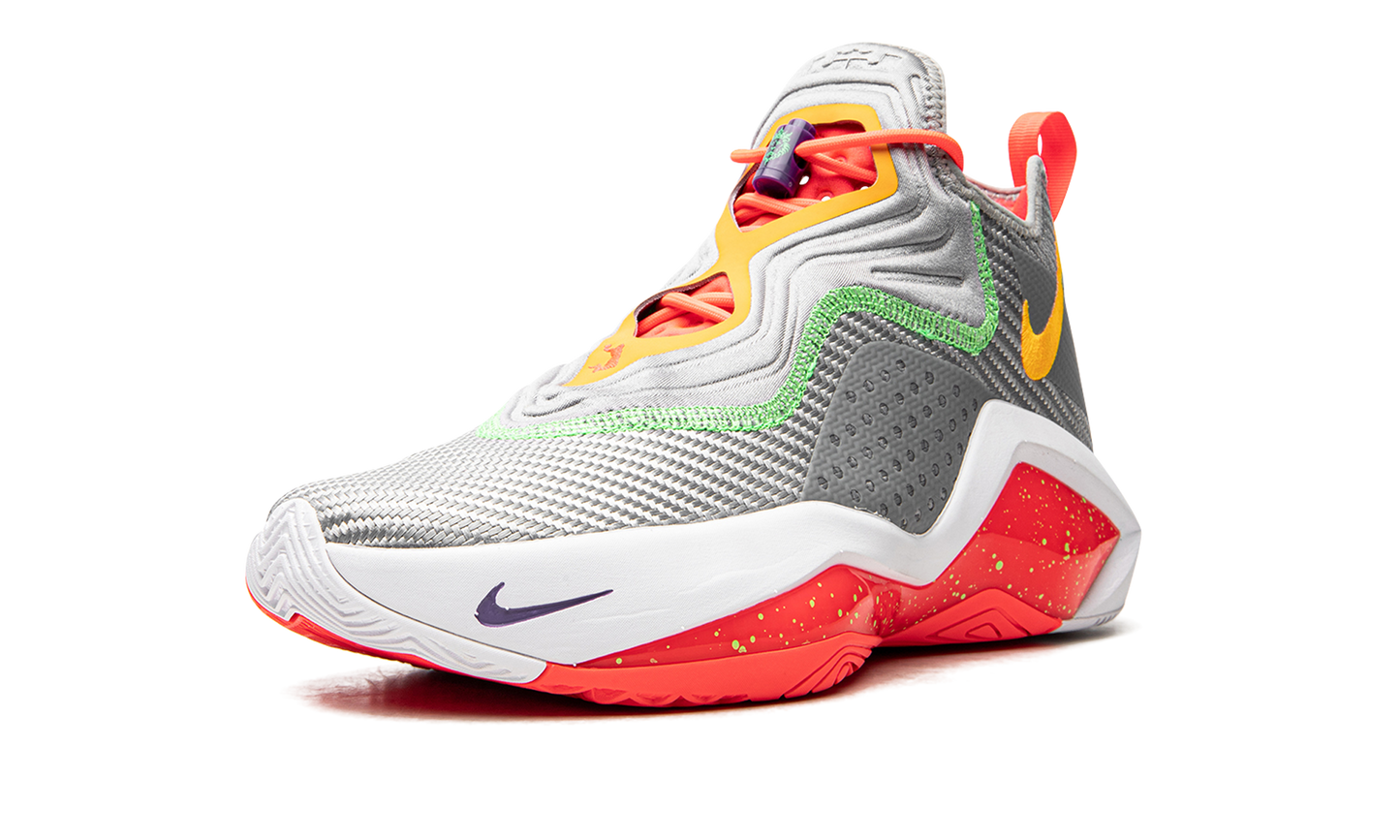 LeBron Soldier 14 "Hare"