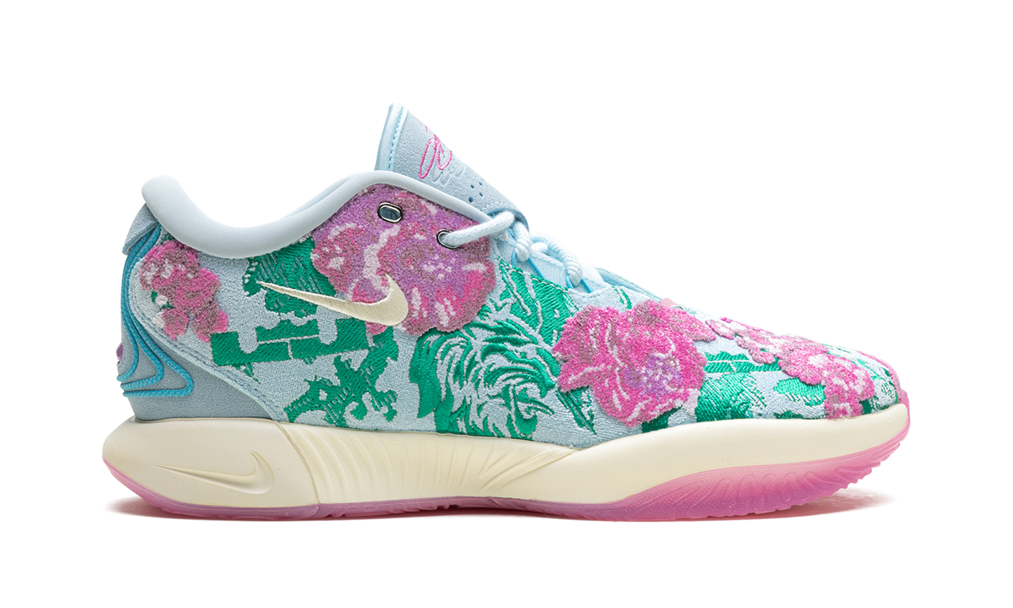 LeBron 21 "Grandma's Couch - Pearl of Z"