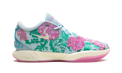 LeBron 21 "Grandma's Couch - Pearl of Z"