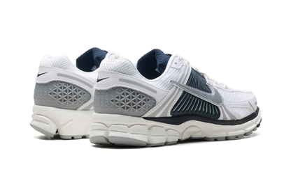 Air Zoom Vomero 5 WMNS "White Armory Navy"