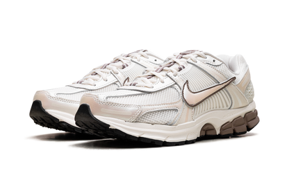 Air Zoom Vomero 5 WMNS "Sail Mink Brown"