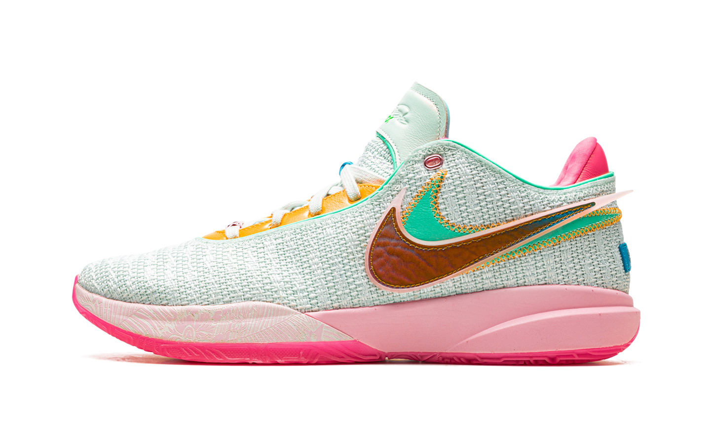 LeBron 20 "Time Machine"