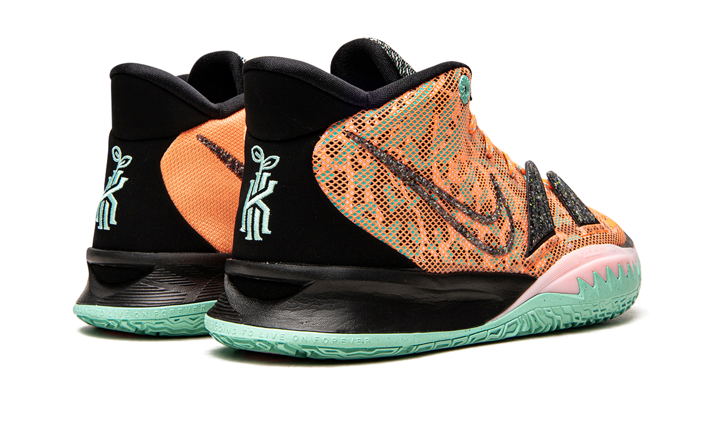 Kyrie 7 "Play For The Future"