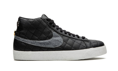 Blazer SB "Supreme - Black (2006)"