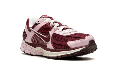 ZOOM VOMERO 5 WMNS "Pink Foam"