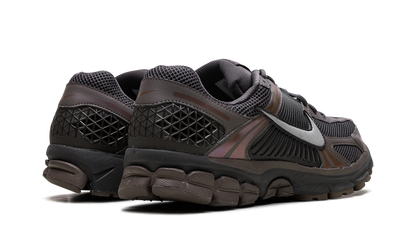 Zoom Vomero 5 "Cave Stone"