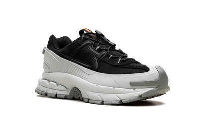 Zoom Vomero 5 Roam "Black Light Silver"