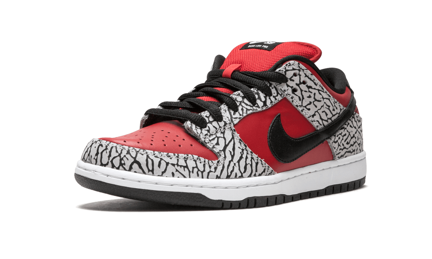 SB Dunk Low Premium "Supreme - Red Cement"