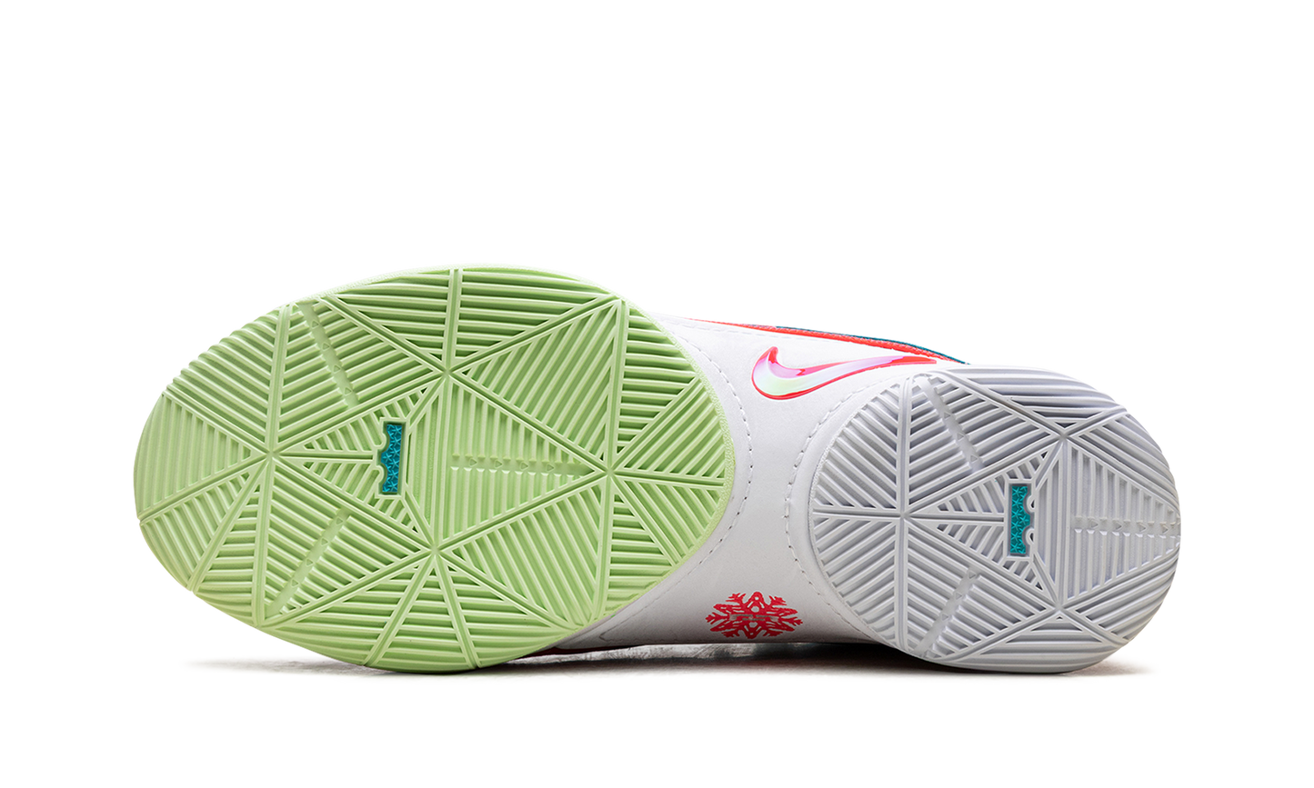 LeBron 22 "Christmas"
