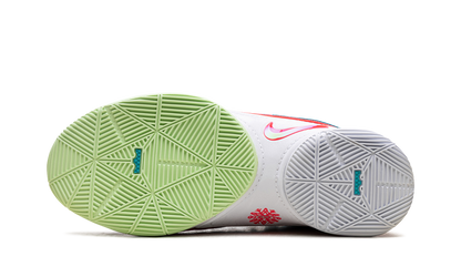 LeBron 22 "Christmas"