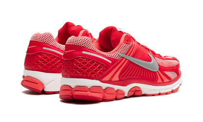Zoom Vomero 5 PRM "University Red Metallic Silver"