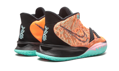 Kyrie 7 EP "Play for the Future"