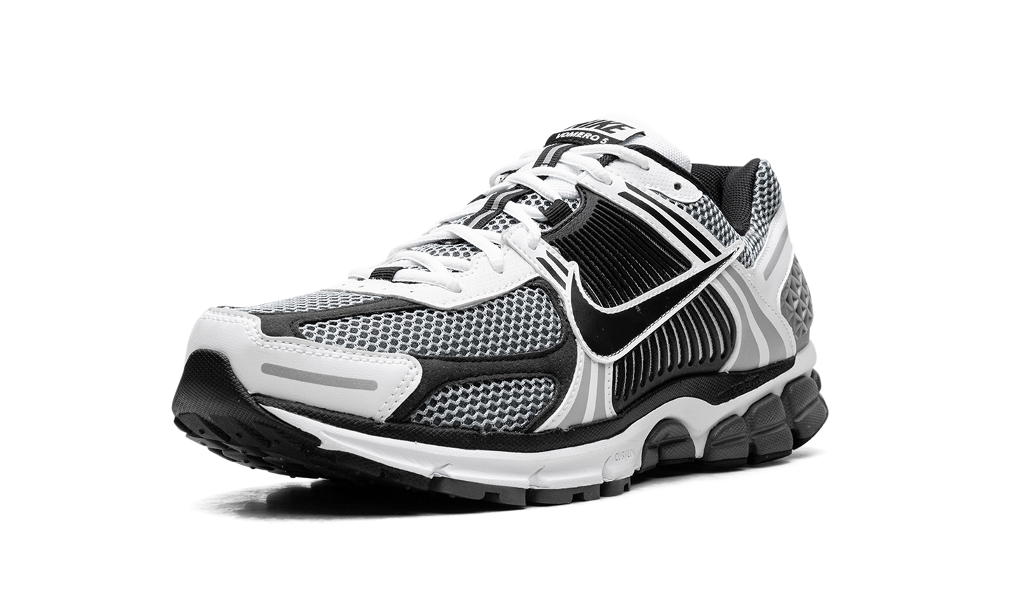 Zoom Vomero 5 SE SP "Black / Metallic Silver"