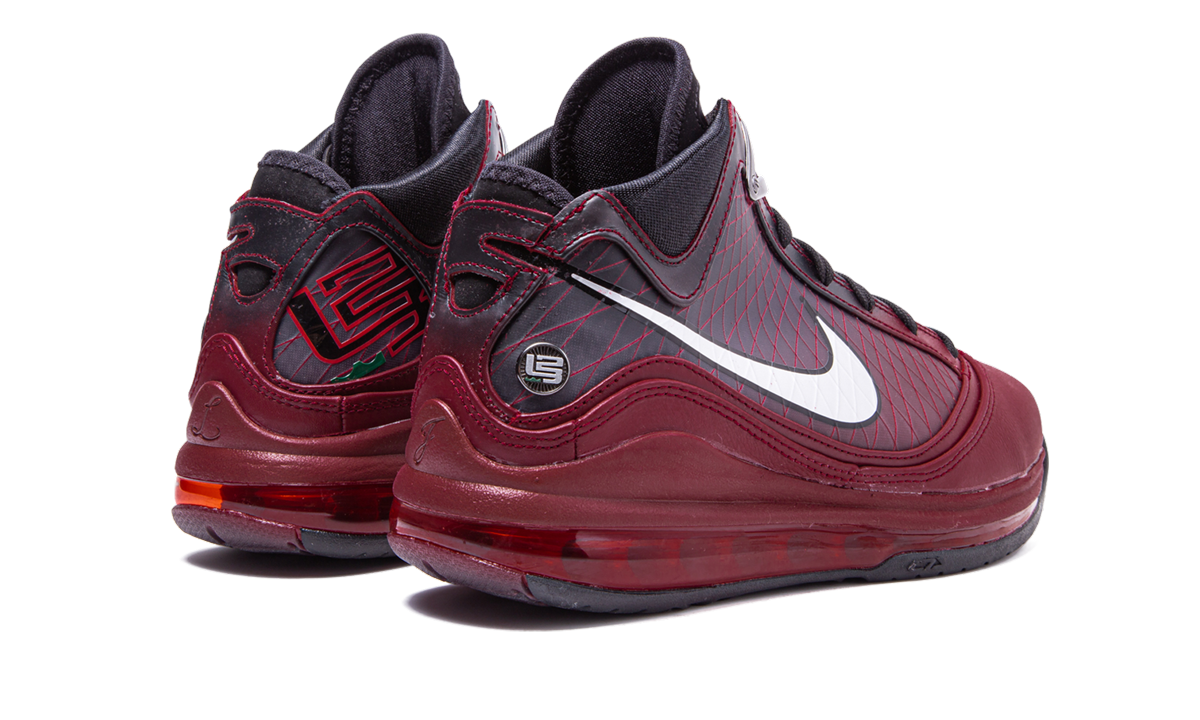 Air Max Lebron 7 Retro "Christmas 2019"