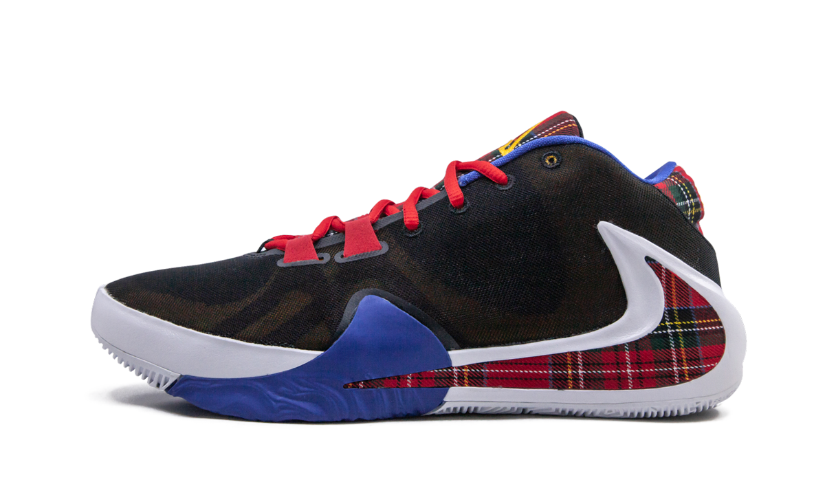 Zoom Freak 1 AS "Employee of the Month"