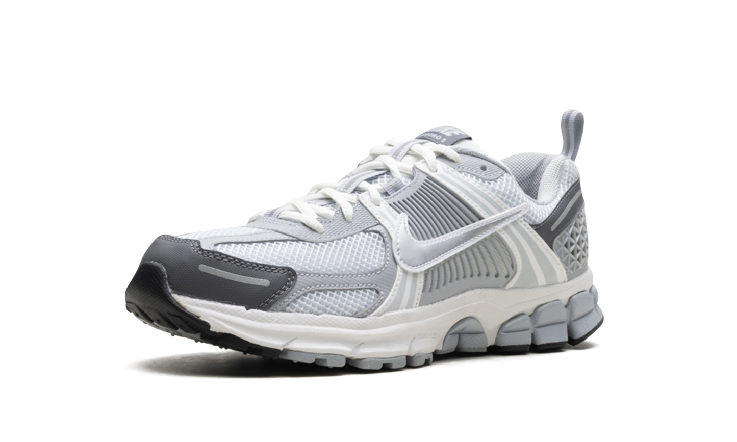 Zoom Vomero 5 "Pure Platinum"