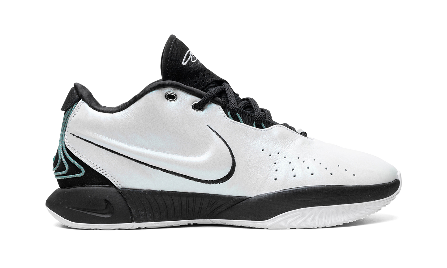 LeBron 21 "Conchiolin"