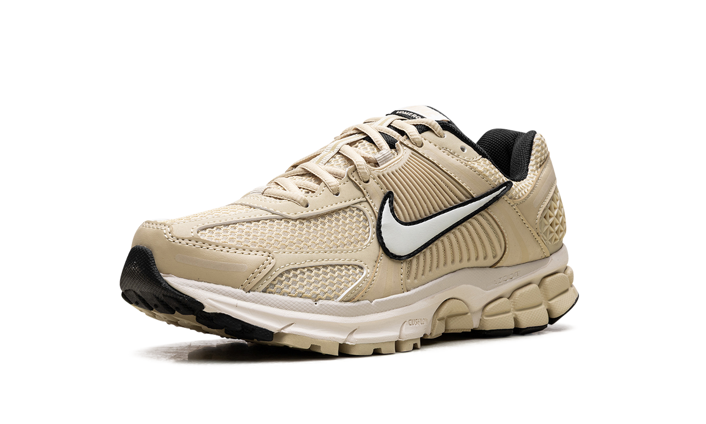 Air Zoom Vomero 5 WMNS "Team Gold"