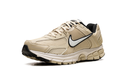 Air Zoom Vomero 5 WMNS "Team Gold"