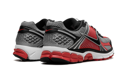 Zoom Vomero 5 "Metallic Silver University Red"