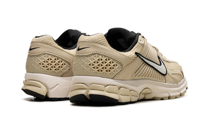 Air Zoom Vomero 5 WMNS "Team Gold"