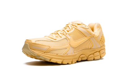 Zoom Vomero 5 "Celestial Gold"