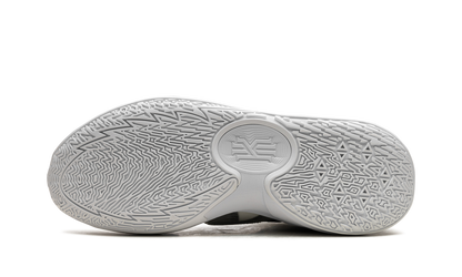 Kyrie 5 Low "White Wolf Grey Black"