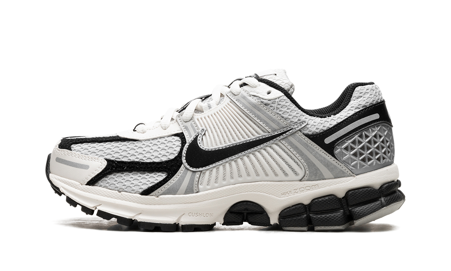 Zoom Vomero 5 "Photon Dust Black"