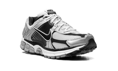 Zoom Vomero 5 "Metallic Silver Black"