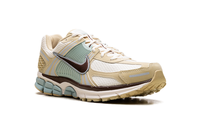 Air Zoom Vomero 5 "Team Gold Seafoam"