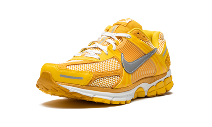 Zoom Vomero 5 "Varsity Maize"