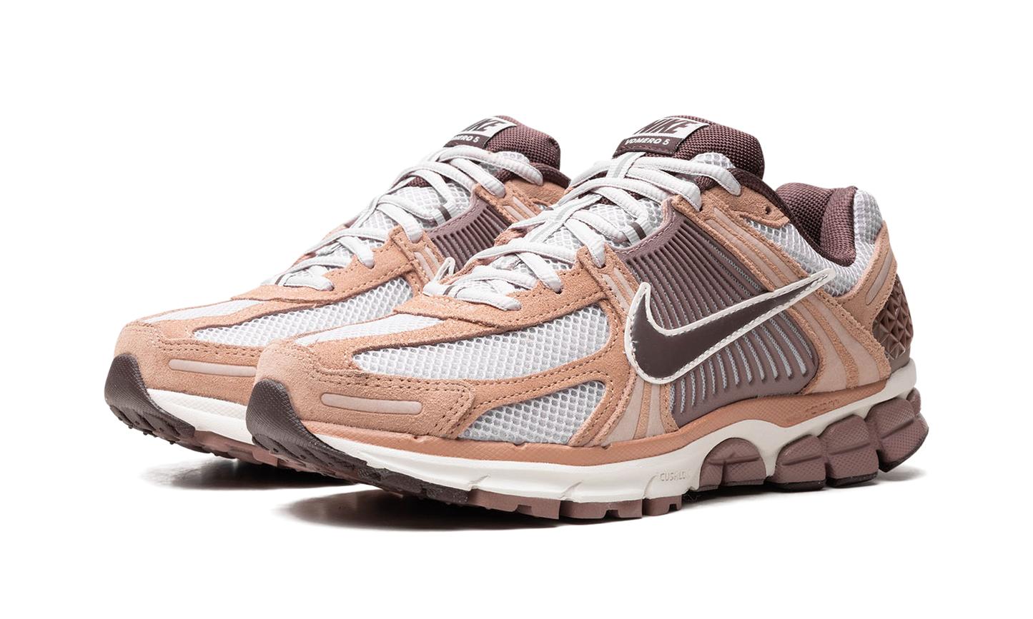 Zoom Vomero 5 "Dusted Clay"