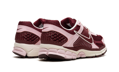 ZOOM VOMERO 5 WMNS "Pink Foam"