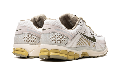 Zoom Vomero 5 "Light Bone/Medium Olive"