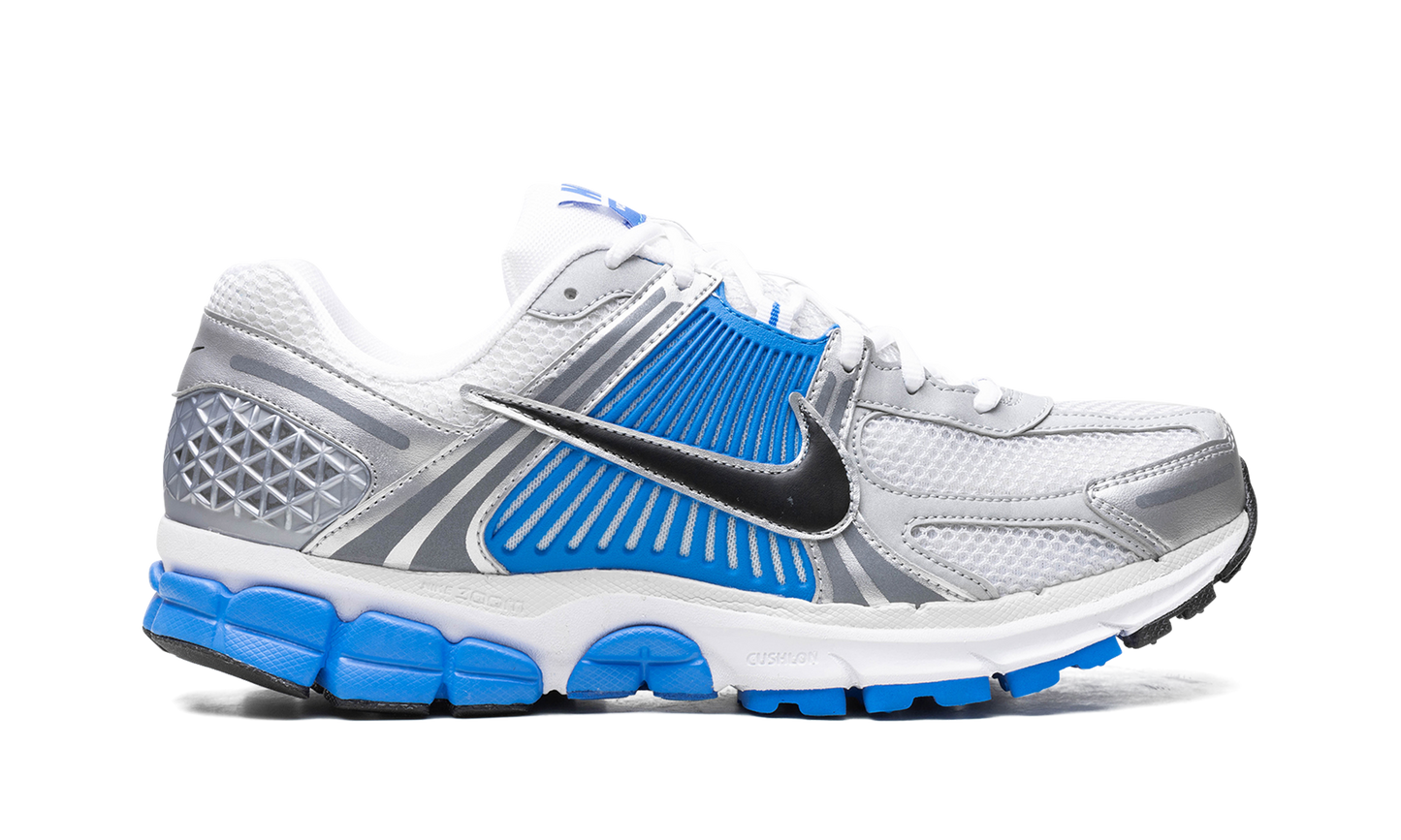 Zoom Vomero 5 "Metallic Silver/Photo Blue"